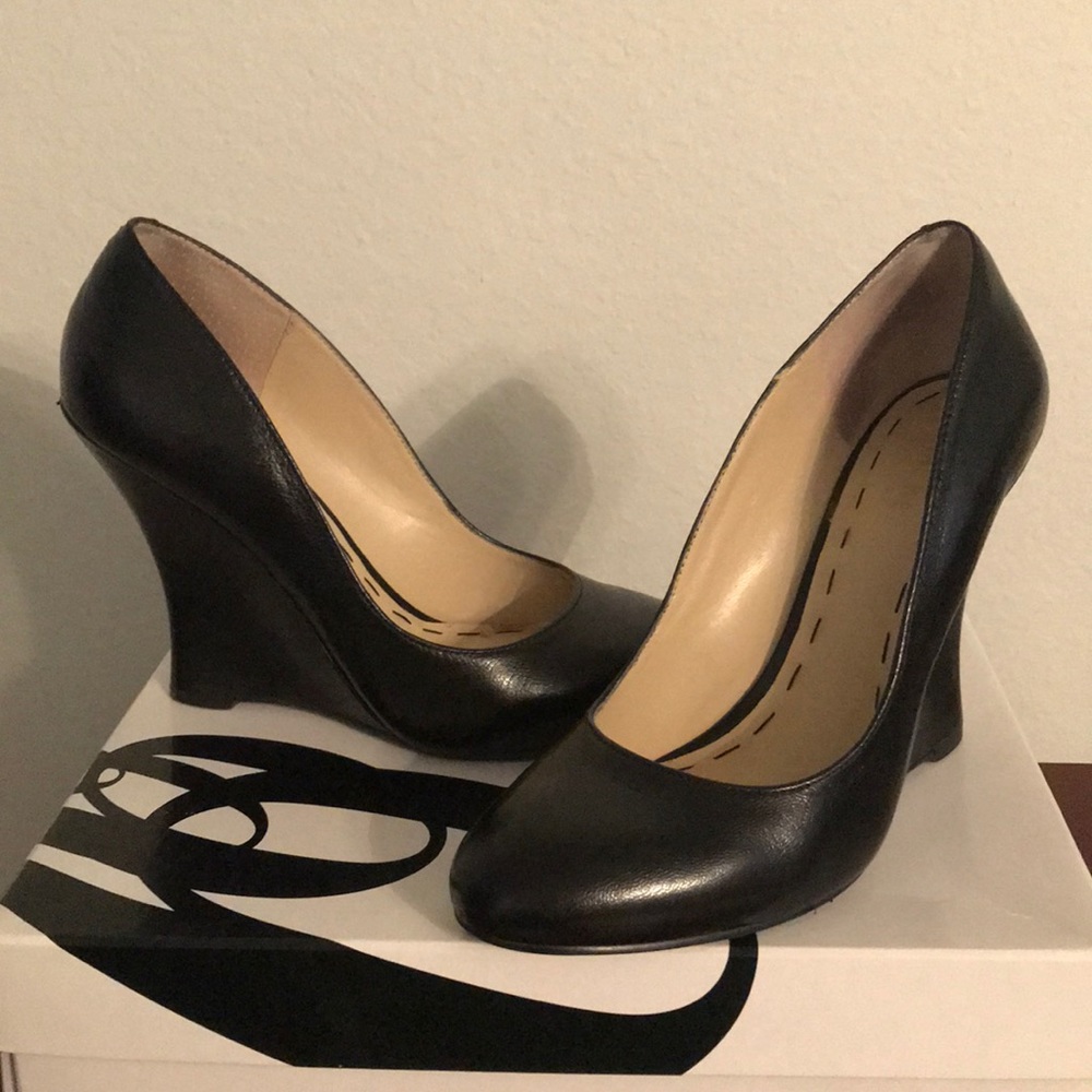 Night Out Black Wedges